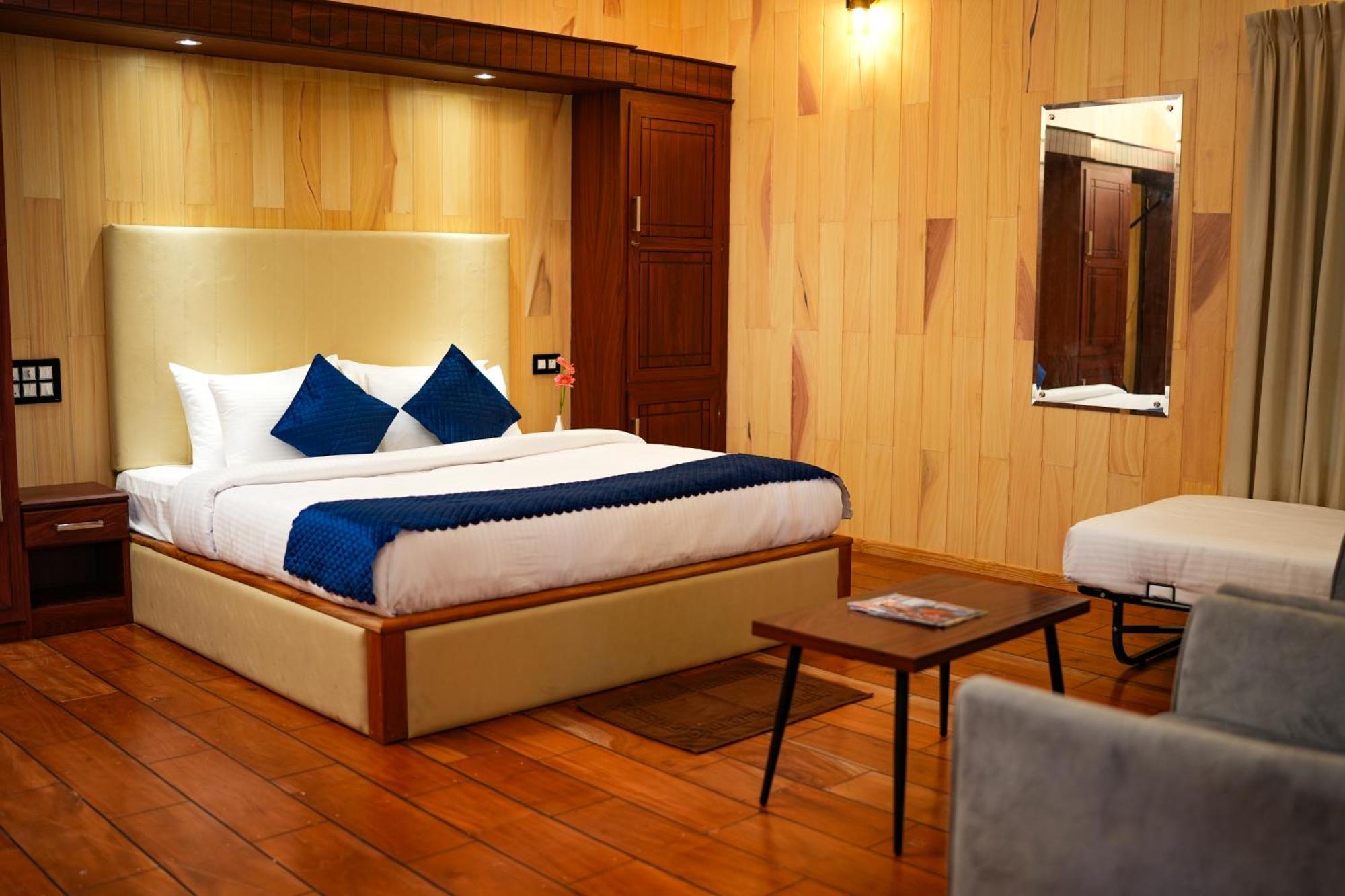 Space Rock Resort Kalpetta Exterior photo